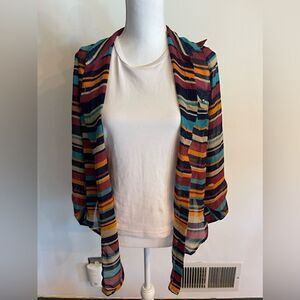Cute cardigan/shirt perfect for a casual day out!